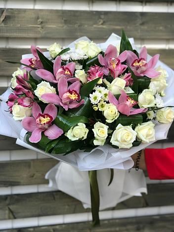 Букет цветов из: Розы и Хризантемы в Лысково