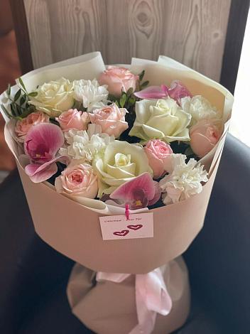 Букет цветов из: Орхидеи, Розы и Гвоздики в Лысково