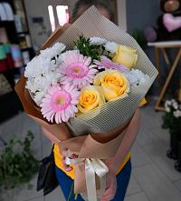 Букет цветов из:  Герберы, Розы и Хризантемы в Лысково
