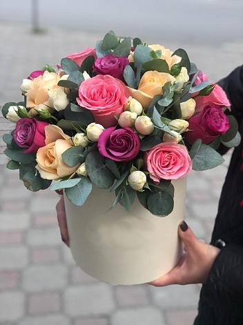 Цветочная композиция из Розы в шляпной коробке в Лысково